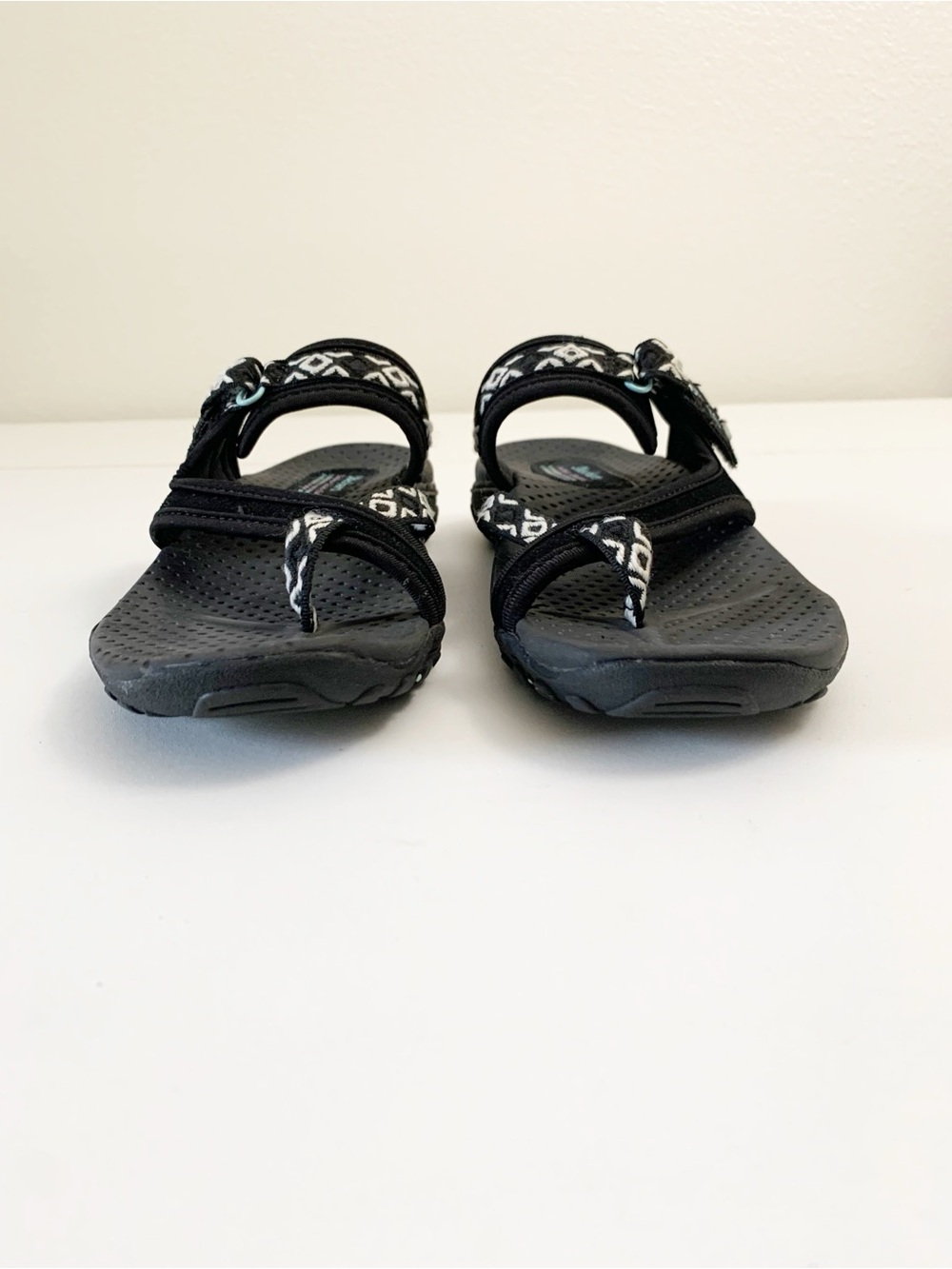 Skechers Women’s Black Reggae Swag Toe Woven Sandals ~ 7 - Picture 5 of 9